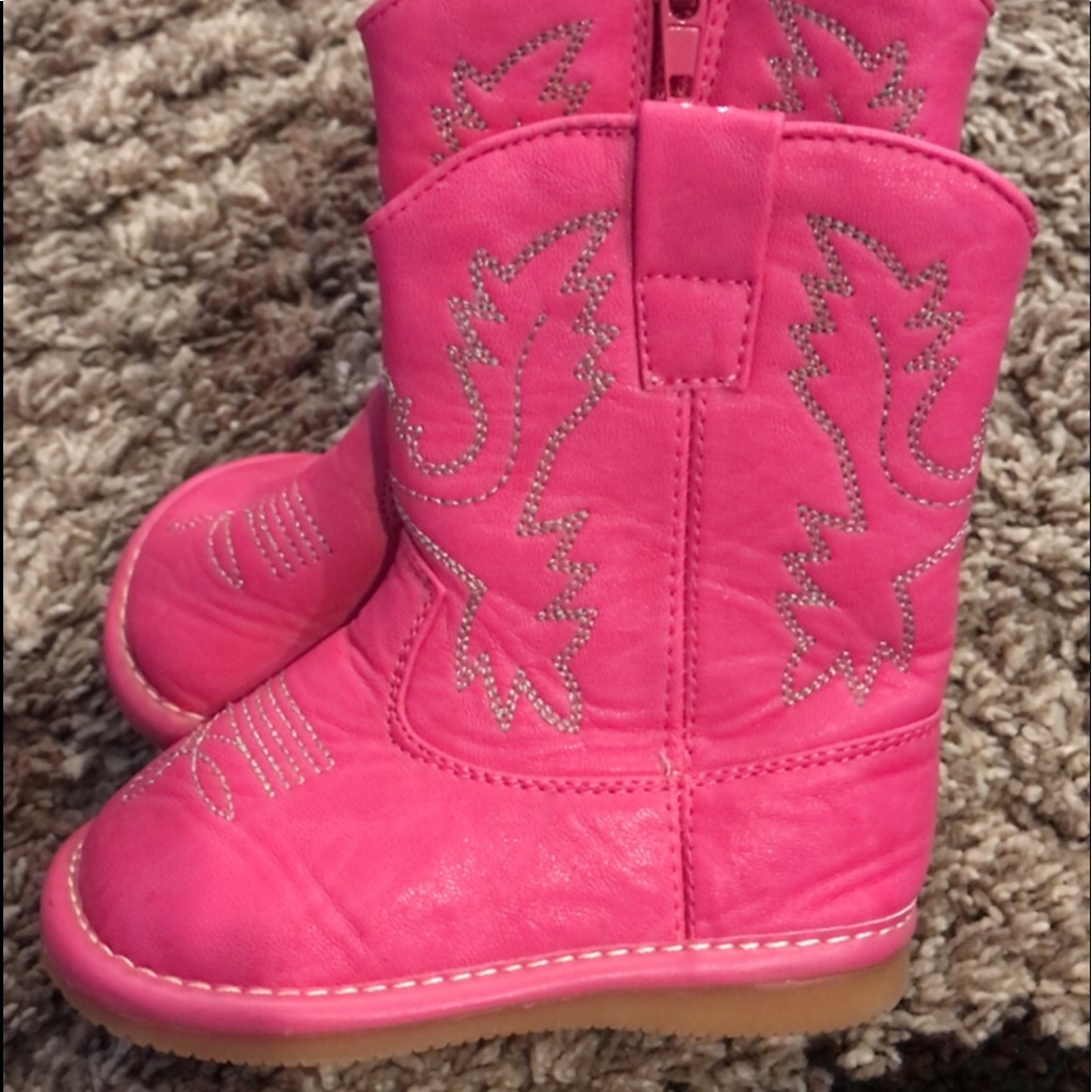 Squeaker boots